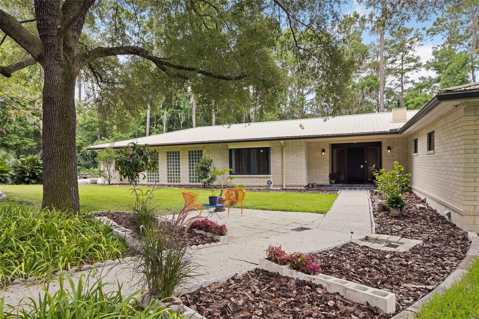 16th Ave, Gainesville, FL 32605