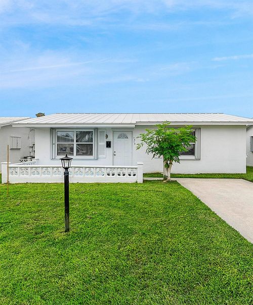 1315 Sw 21st St, Boynton Beach, FL, 33426-5857 | Card Image