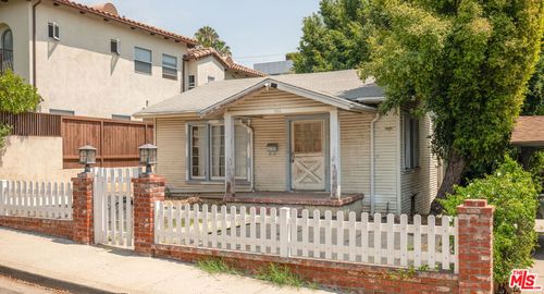 926 Hilldale Ave, West Hollywood, CA, 90069-4907 | Card Image
