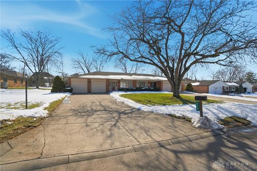 332 Kimbary Dr, Washingtn Twp, OH, 45458-4135 | Card Image