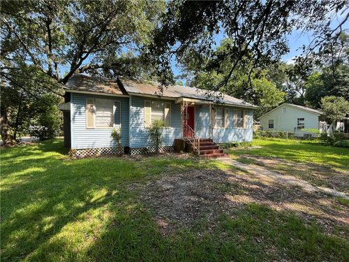 201 1st St, Chickasaw, AL, 36611-1521 | Card Image