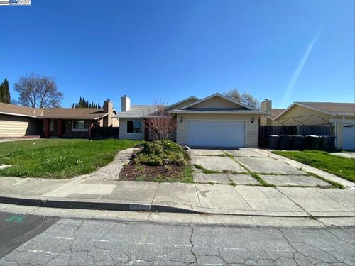 607 Crested Dr, Suisun City, CA, 94585-2900 | Card Image