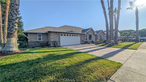 419 Berrendos Ave, Red Bluff, CA, 96080-2225 | Card Image