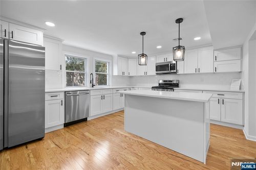 206 Linden Ave, Verona, NJ, 07044-1917 | Card Image
