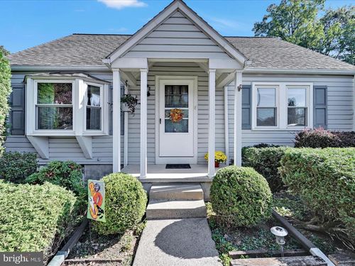 3011 Elm Rd, READING, PA, 19605-2317 | Card Image