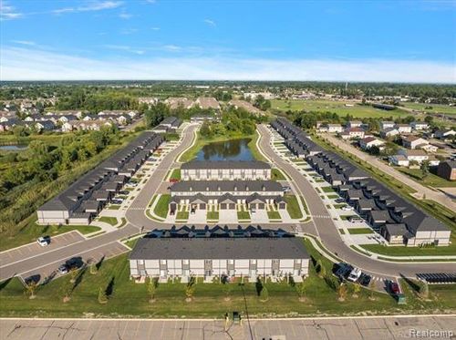 unit-9i-28104 Delano Dr, New Baltimore, MI, 48051-2351 | Card Image