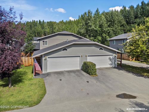 20-16631 Rivers Edge Ln, Eagle River, AK, 99577-8068 | Card Image