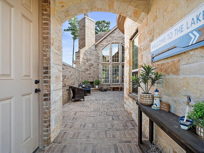 8322 Sands Bank Ln, House other with 4 bedrooms, 5 bathrooms and 2 parking in Conroe TX | Image 5