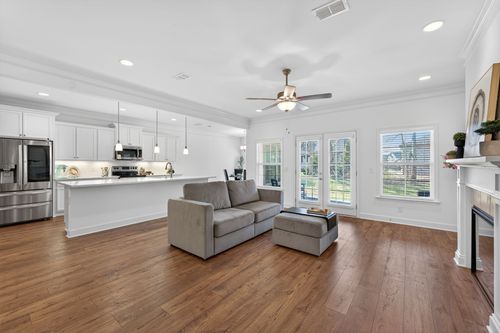 2408 Stonecenter Ln, Murfreesboro, TN, 37128-1105 | Card Image