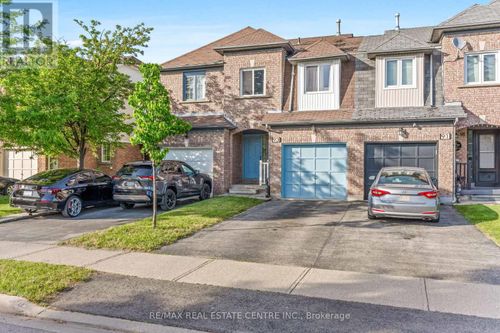 93 Ural Cir, Brampton, ON, L6R1H2 | Card Image