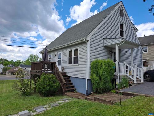 642 N Delphine Ave, WAYNESBORO, VA, 22980-4107 | Card Image
