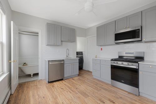 3-26 Plymouth St, Cambridge, MA, 02141-1916 | Card Image