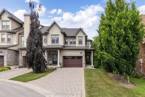4 Aberdeen Lane S, Niagara On The Lake, ON, L0S1J0 | Card Image
