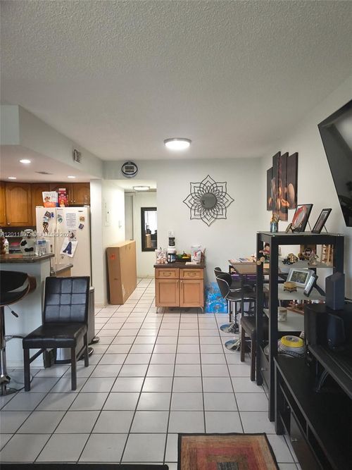3101-650 Nw 86th Pl, Miami, FL, 33126-6844 | Card Image