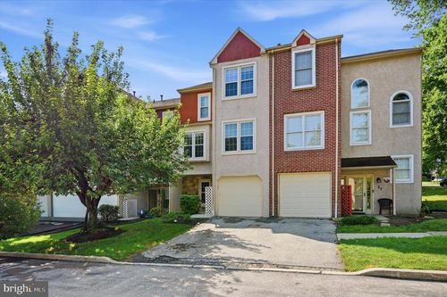1 Forsythia Ct, LAFAYETTE HILL, PA, 19444-2504 | Card Image