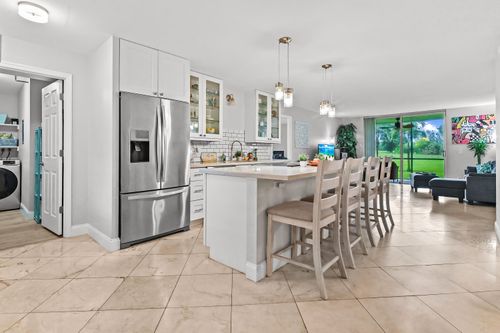 124-6400 Nw 2nd Ave, Boca Raton, FL, 33487-2006 | Card Image