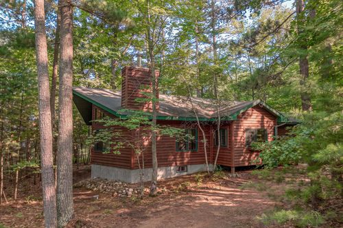 8644 Boettcher Rd, Eagle River, WI, 54521-8511 | Card Image