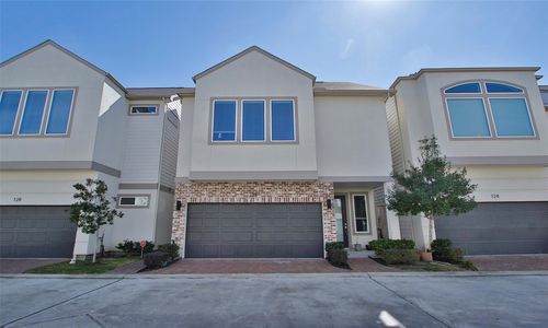 126 Knightsbridge Park Ln, Houston, TX, 77018-2306 | Card Image