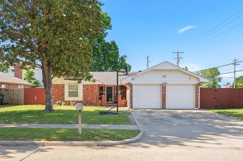 1722 Lancaster Circle, Norman, OK, 73069 | Card Image