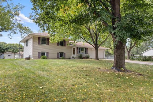 8331 88th St S, Cottage Grove, MN, 55016-4705 | Card Image