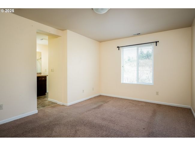 15264 Se Eckert Ln, House attached with 3 bedrooms, 3 bathrooms and 1 parking in Damascus OR | Image 17