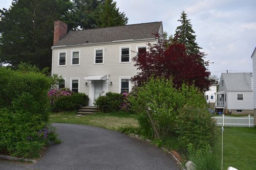 21 Albemarle Ave., Lexington, MA, 02420 | Card Image