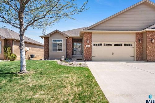 7558 S Grand Arbor Pl Place, Sioux Falls, SD, 57108-3142 | Card Image