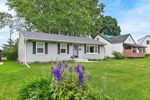 3564 S 48th St, Greenfield, WI, 53220-1512 | Card Image
