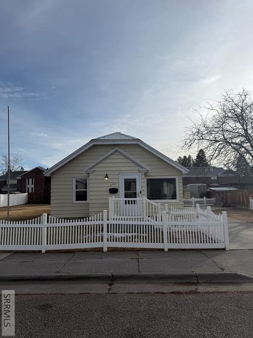 646 Cleveland St, Idaho Falls, ID, 83401-2763 | Card Image