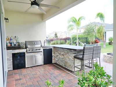 6118 Voyagers Place, House other with 4 bedrooms, 2 bathrooms and null parking in Apollo Beach FL | Image 3