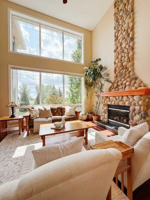83 Hillview Road, Strathmore, AB, T1P1T8 | Card Image