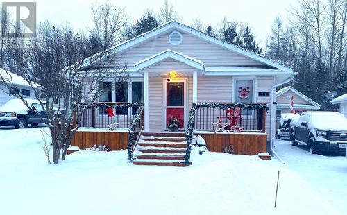 210 Mississauga Ave, Elliot Lake, ON, P5A1E6 | Card Image