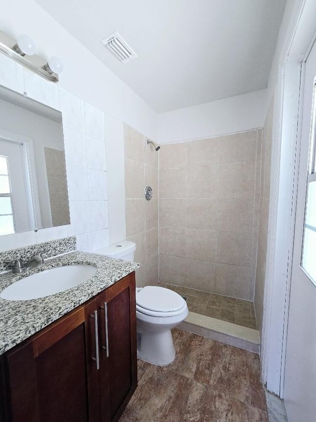 6952 Tradewind Way, House other with 3 bedrooms, 2 bathrooms and null parking in Lake Worth FL | Image 5