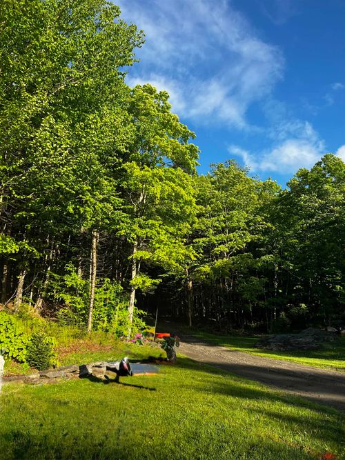 89-87-89 Sullivan Dr, Stewartstown, NH, 03576-5333 | Card Image