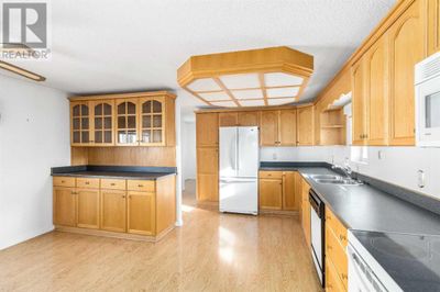 177 Cokerill Cres, House other with 3 bedrooms, 2 bathrooms and 2 parking in Fort Mcmurray AB | Image 3