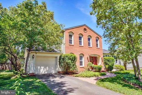 7902 Larrick Ct, SPRINGFIELD, VA, 22153-2709 | Card Image