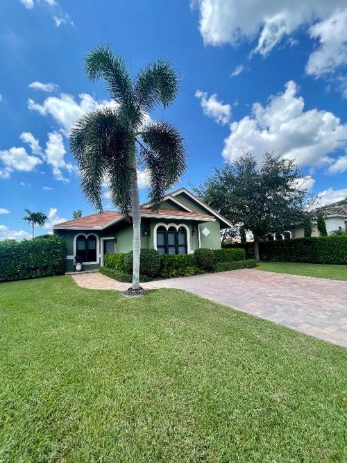 15590 Hawker Ln, Wellington, FL, 33414-8315 | Card Image