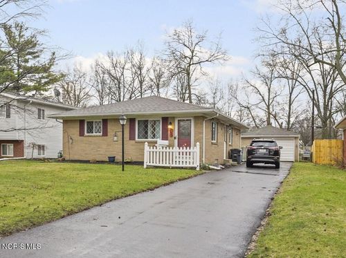 3933 Darewood Dr, Toledo, OH, 43623-2243 | Card Image