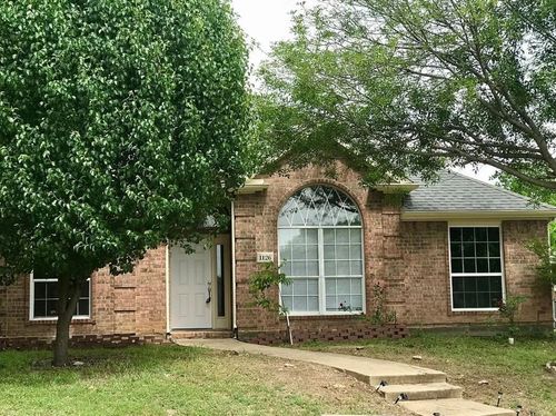 1126 Woodway Dr, Garland, TX, 75042-3962 | Card Image