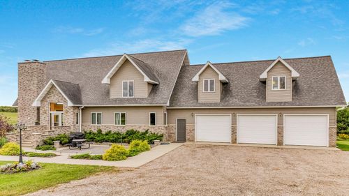 8585 242nd Ave, New Auburn, WI, 54757-5724 | Card Image