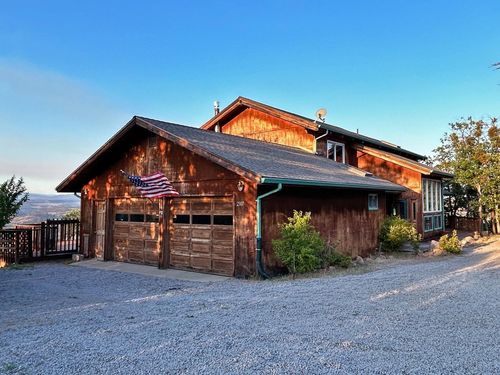 2307 Owens Way, Hornbrook, CA, 96044-8027 | Card Image