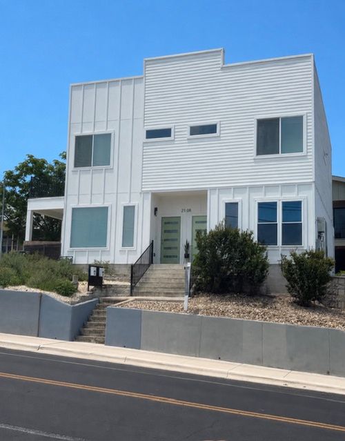 b-2108 Rosewood Ave, Austin, TX, 78702-2205 | Card Image