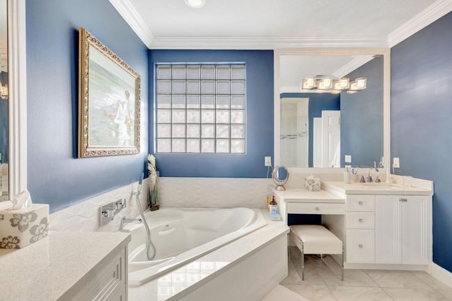 8640 Via Avellino, House other with 3 bedrooms, 2 bathrooms and null parking in Lake Worth FL | Image 25