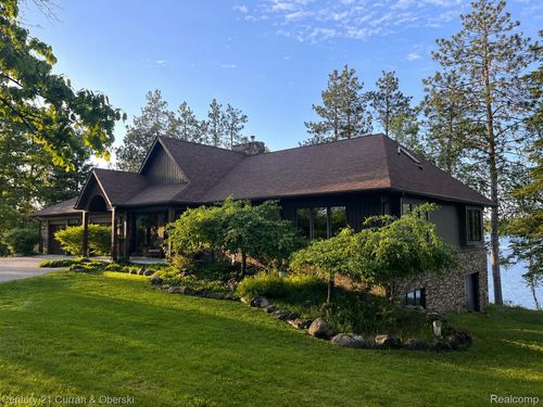 8775 Winding Ridge Dr, Millersburg, MI, 49759-9520 | Card Image