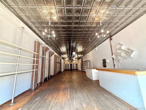 3064 Steinway St, Astoria, NY, 11103-3802 | Card Image