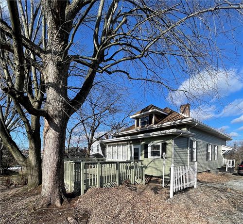 138 E Smithfield St, Mount Pleasant, PA, 15666-1638 | Card Image