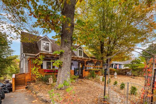 {{alt}} | Card Image