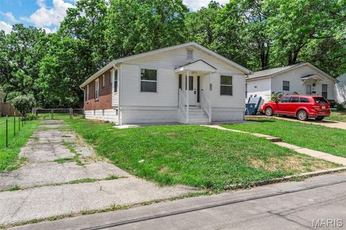 2327 Gaebler Ave, Saint Louis, MO, 63114-3619 | Card Image