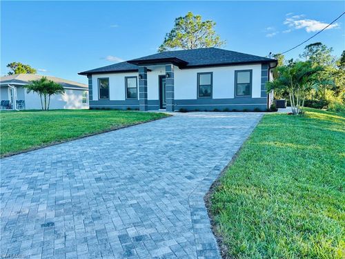 563 Oakshire Ln, Lehigh Acres, FL, 33972-1179 | Card Image