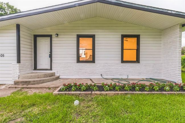 505 Winding Way St, House other with 3 bedrooms, 2 bathrooms and null parking in Lake Jackson TX | Image 6